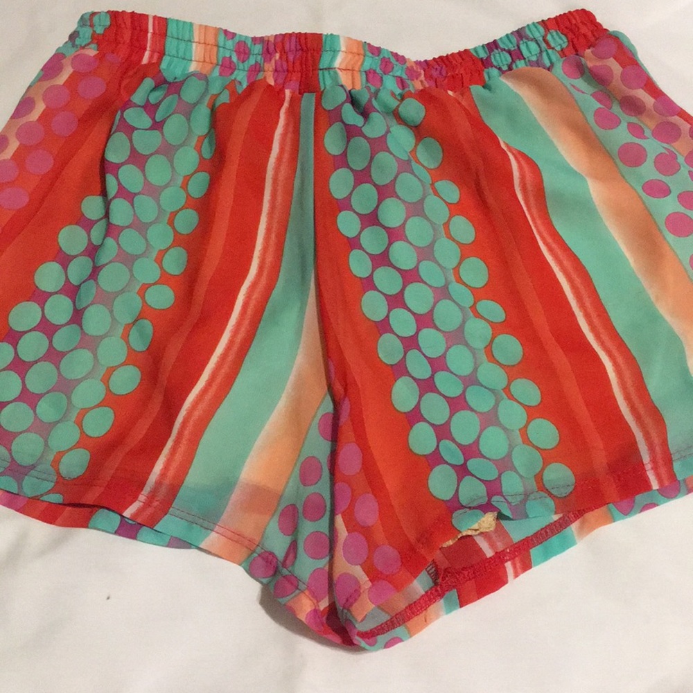 Pattered Shorts ☀️ 🏝 🍹 - Picture 5 of 5